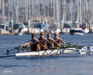 girls rowing